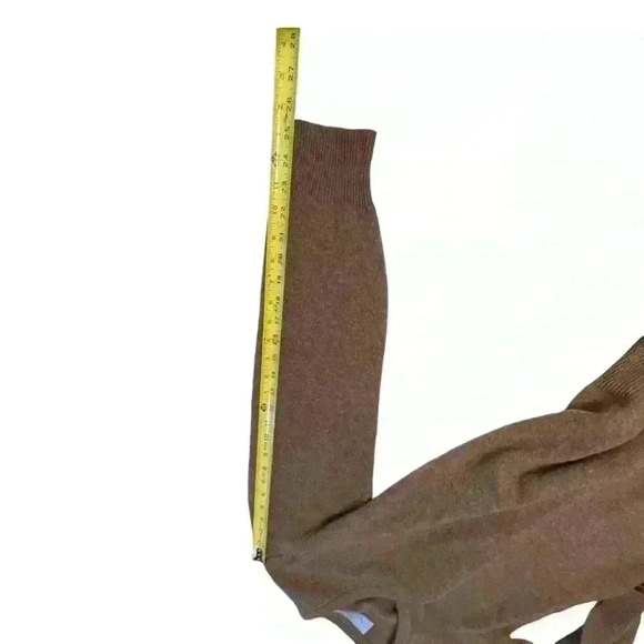 MORIARTY'S Gap of Dunloe, Ireland Brown V-neck Sweater Wool SZ MED Well Made - Picture 5 of 9